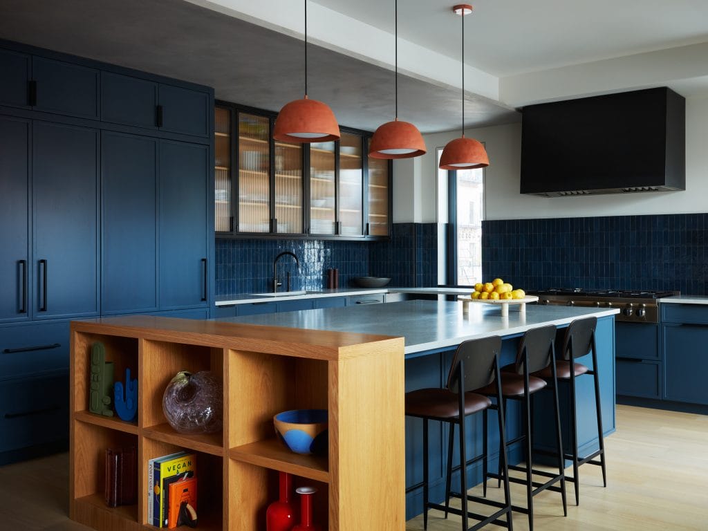Color blocking kitchen decor ideas by Decorilla designer, Jonathan K.