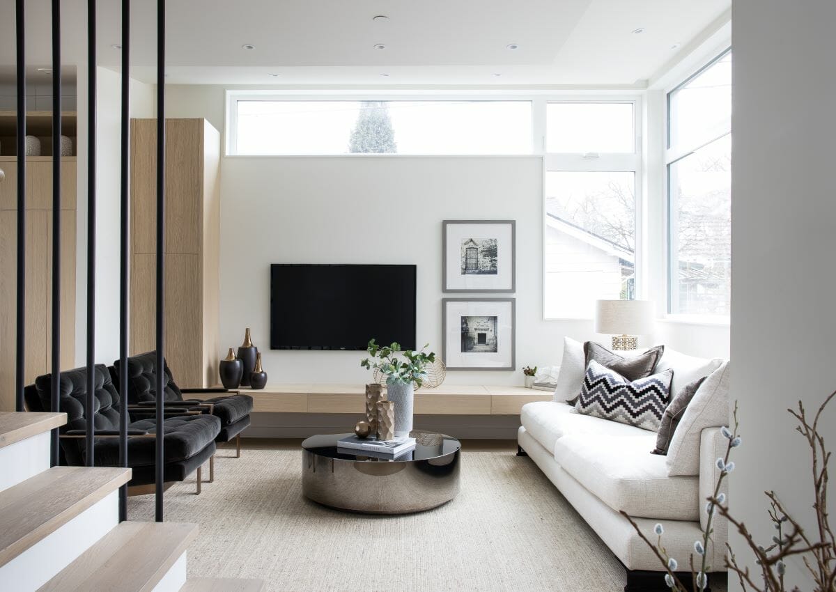 Contemporary Scandi living room aesthetic by Decorilla designer Dina H.