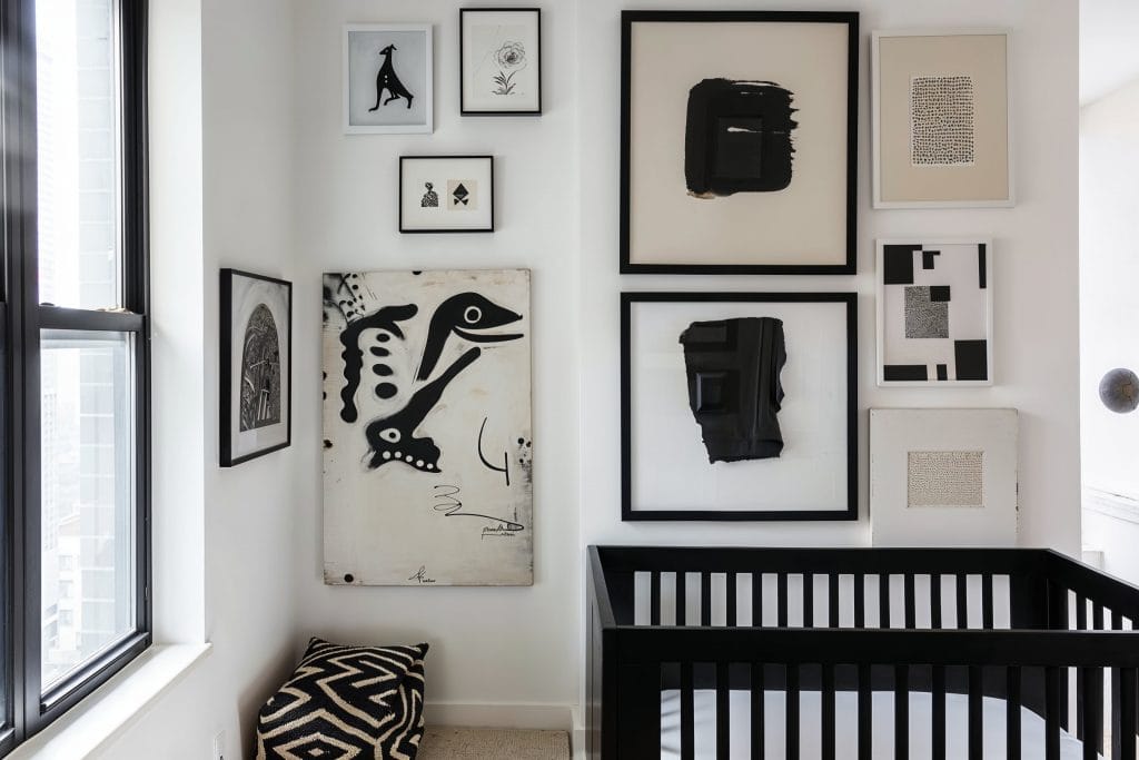 Black-and-white gender-neutral nursery by Decorilla