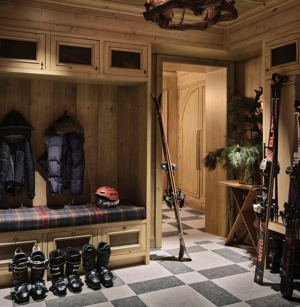 Mountain cabin mudroom design by Decorilla designer Jamie M.