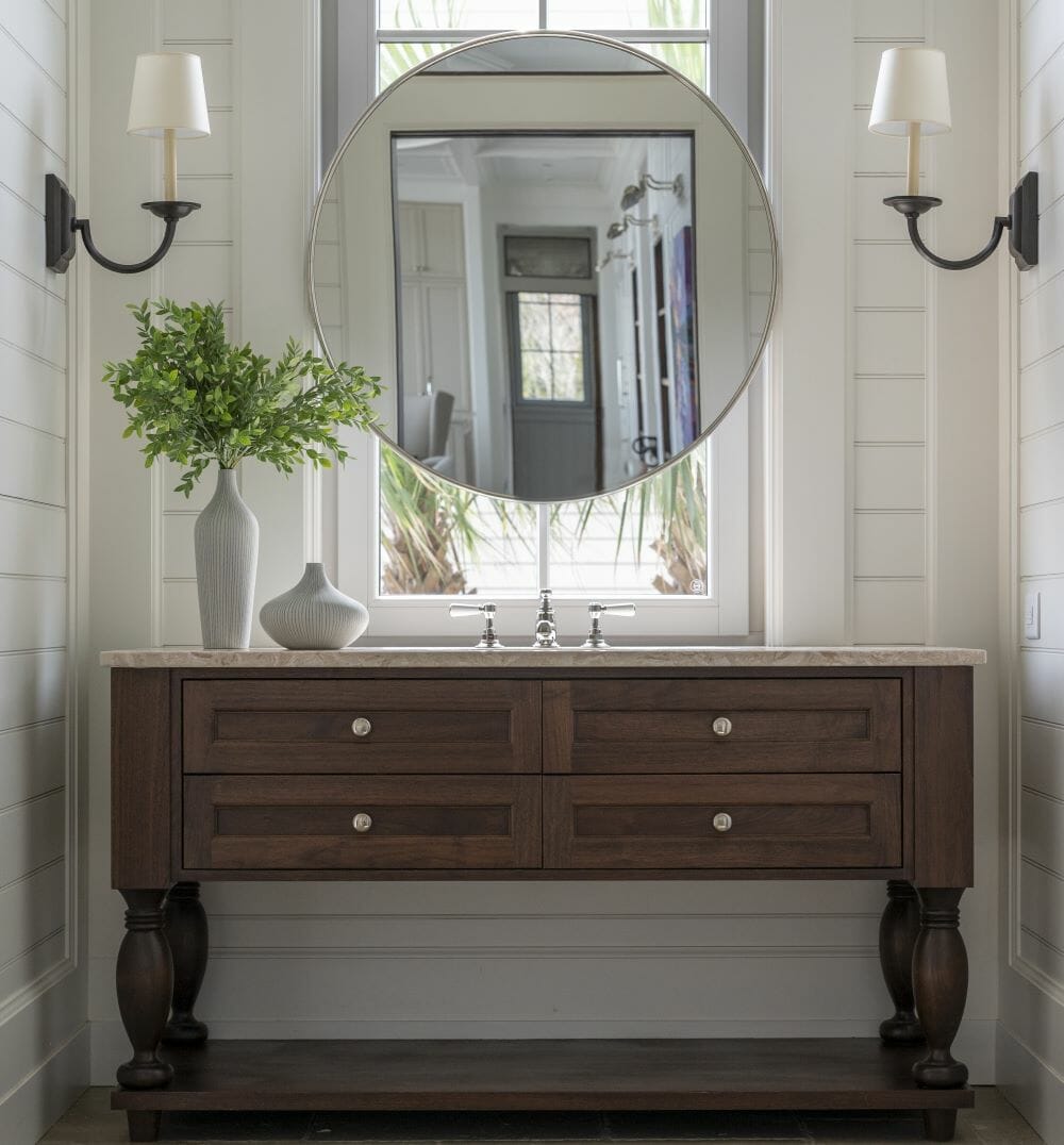 Small modern bathroom ideas by Decorilla designer Lauren L.