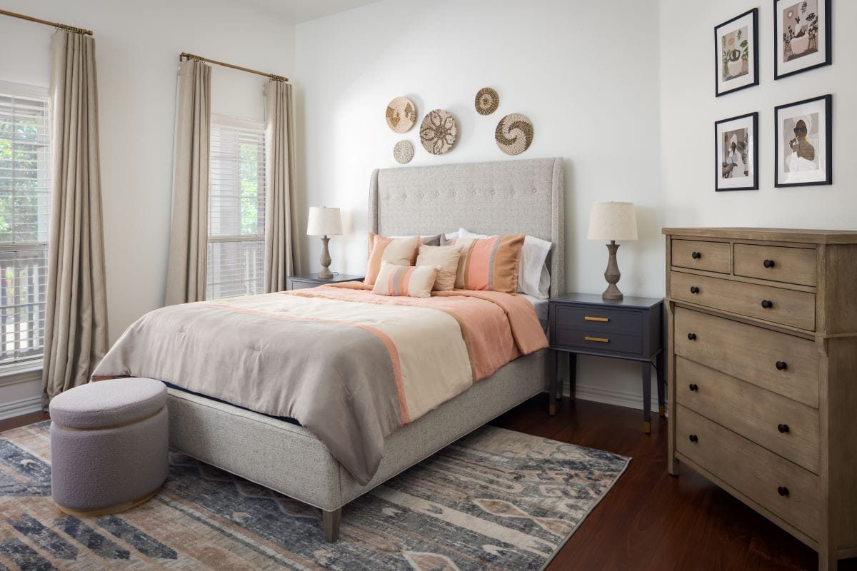 Pantone Color of the Year 2024 in a bedroom by Decorilla designer Veronica S.