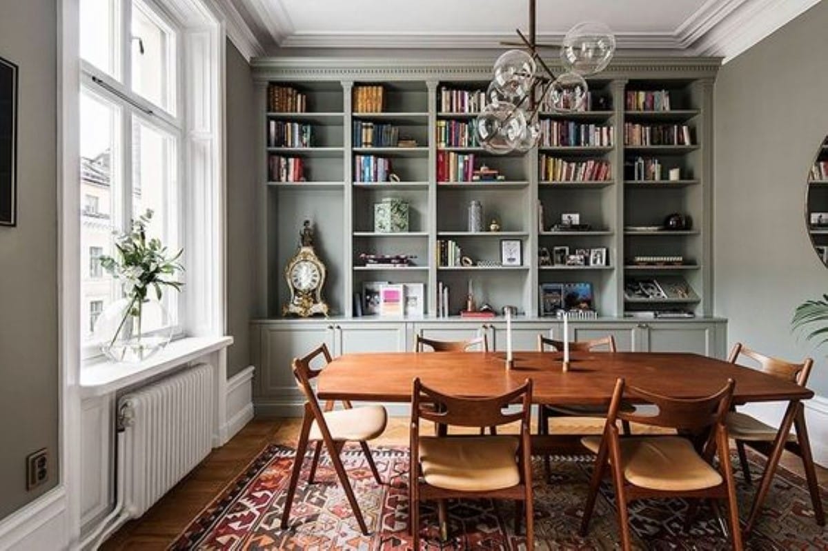 Furniture placement in a dining room by Decorilla