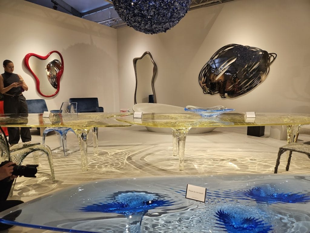Design Miami exhibiting furniture trends 2024, photo courtesy of Decorilla
