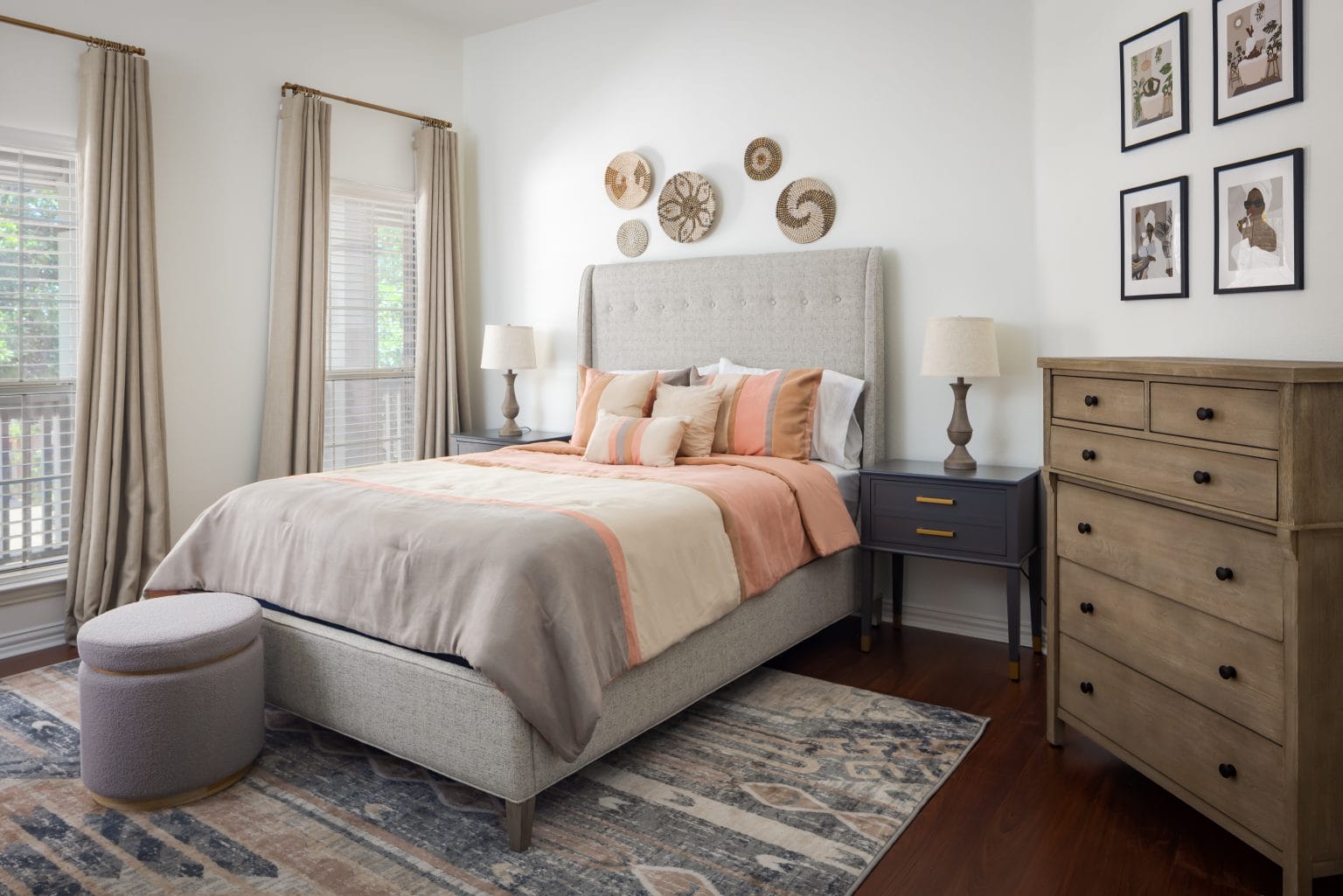14 Teen Bedroom Ideas: Crafting Cool and Creative Spaces - Decorilla ...