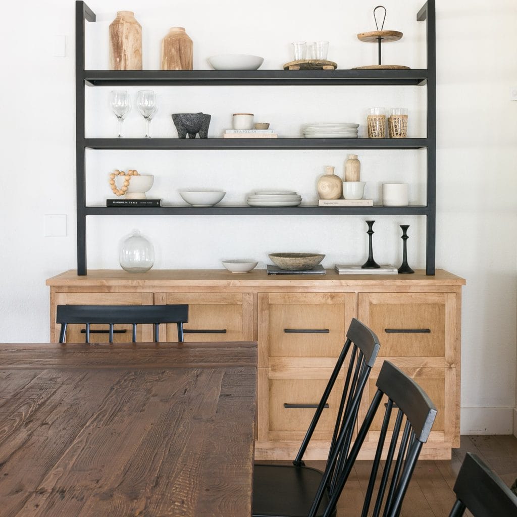 Details in a rustic dining room by Decorilla designer, Amanda J.