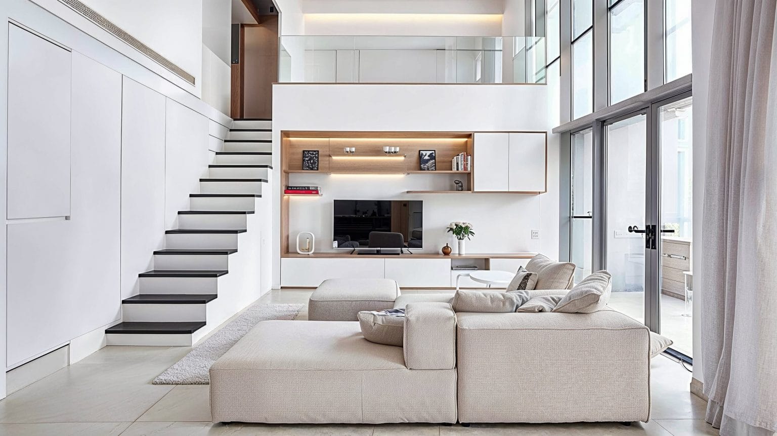 Living Room Designs for Small Spaces: Maximizing Square-Footage in ...