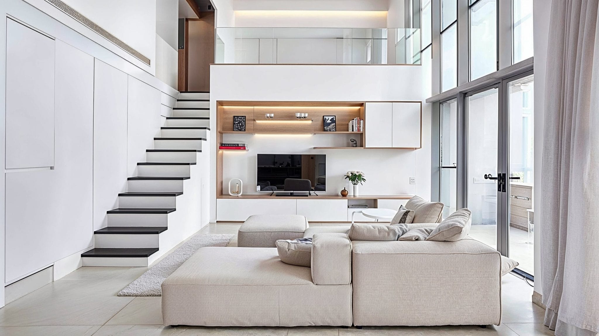 Living Room Designs for Small Spaces: Maximizing Square-Footage in Style