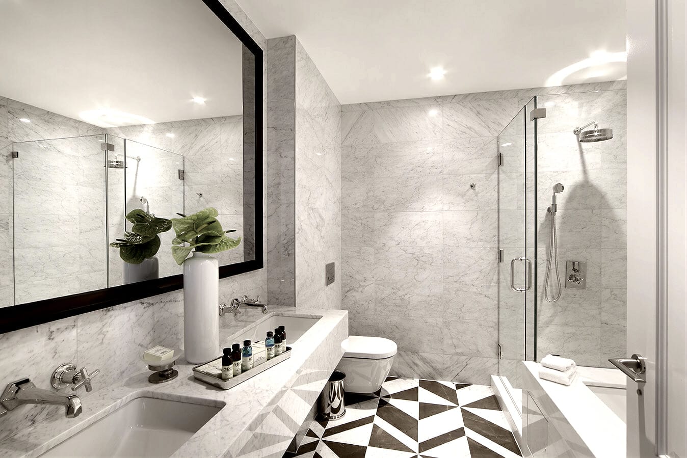 Classic tile drenching trend by Decorilla designer, Joseph G.