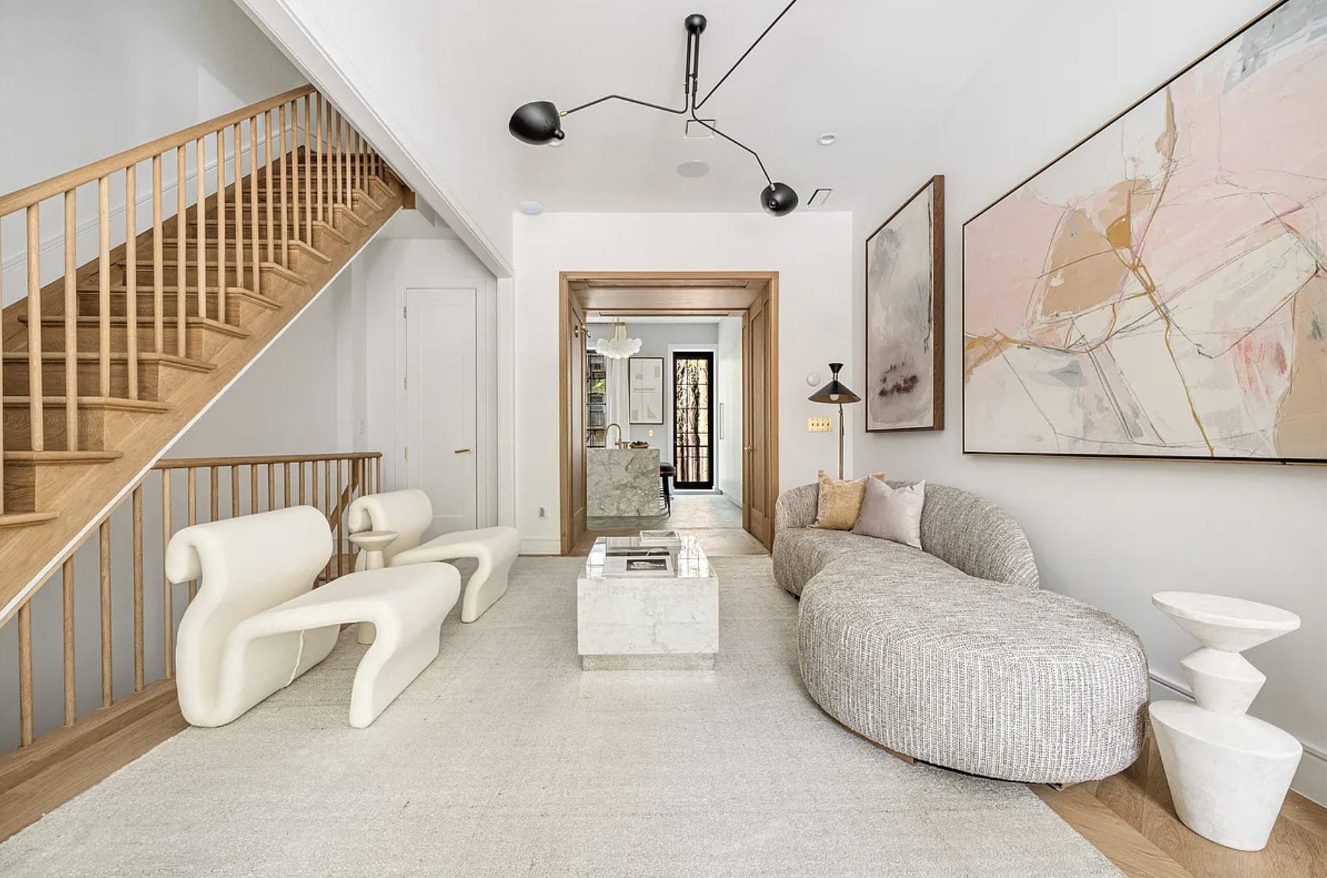 Contemporary living room texture in interior design by DECORILLA