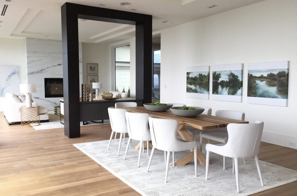 Warm minimalistic open living space by Decorilla designer, Dina H. 