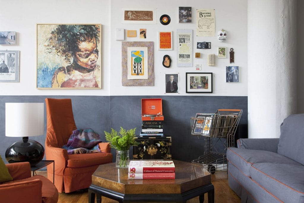 Eclectic living room decor by DECORILLA designer, Mary D