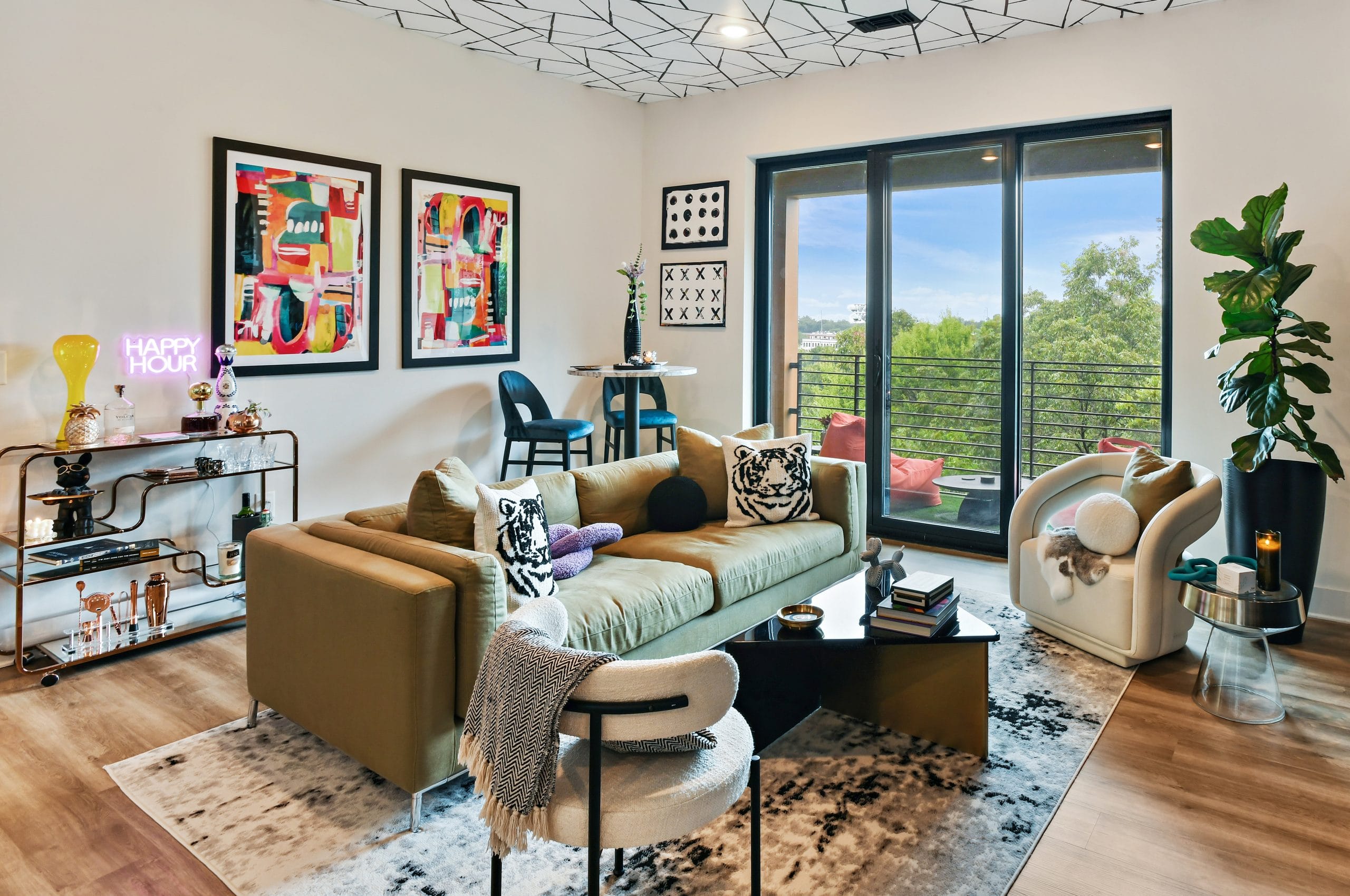 Eclectic reading room by Decorilla designer Marve M.