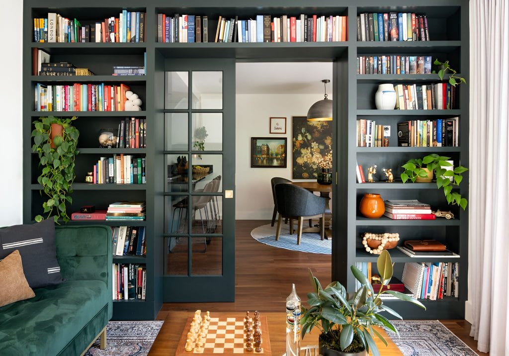Interior design basics applied in a living room by Decorilla designer, Sadi M.