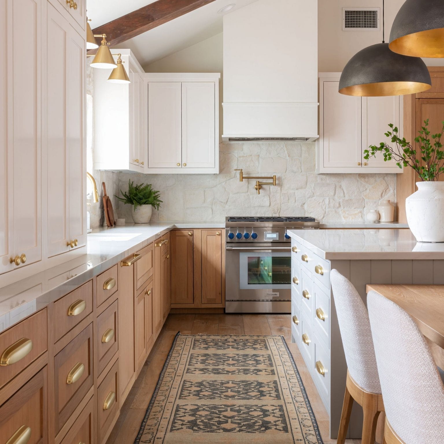Spanish Revival Interior Design Must-Have Features for Your Home