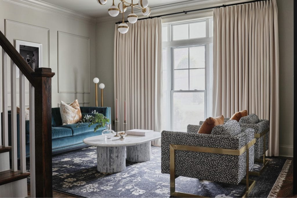 Transitional colorful quiet luxury living room