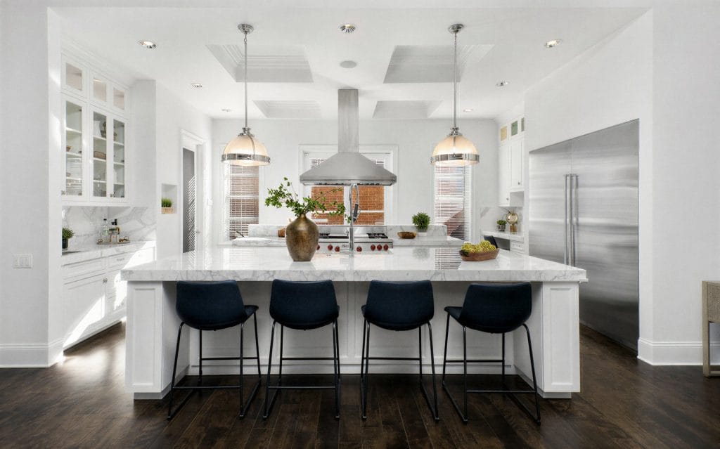 Contemporary kitchen island seating by DECORILLA designer, Autumn P.