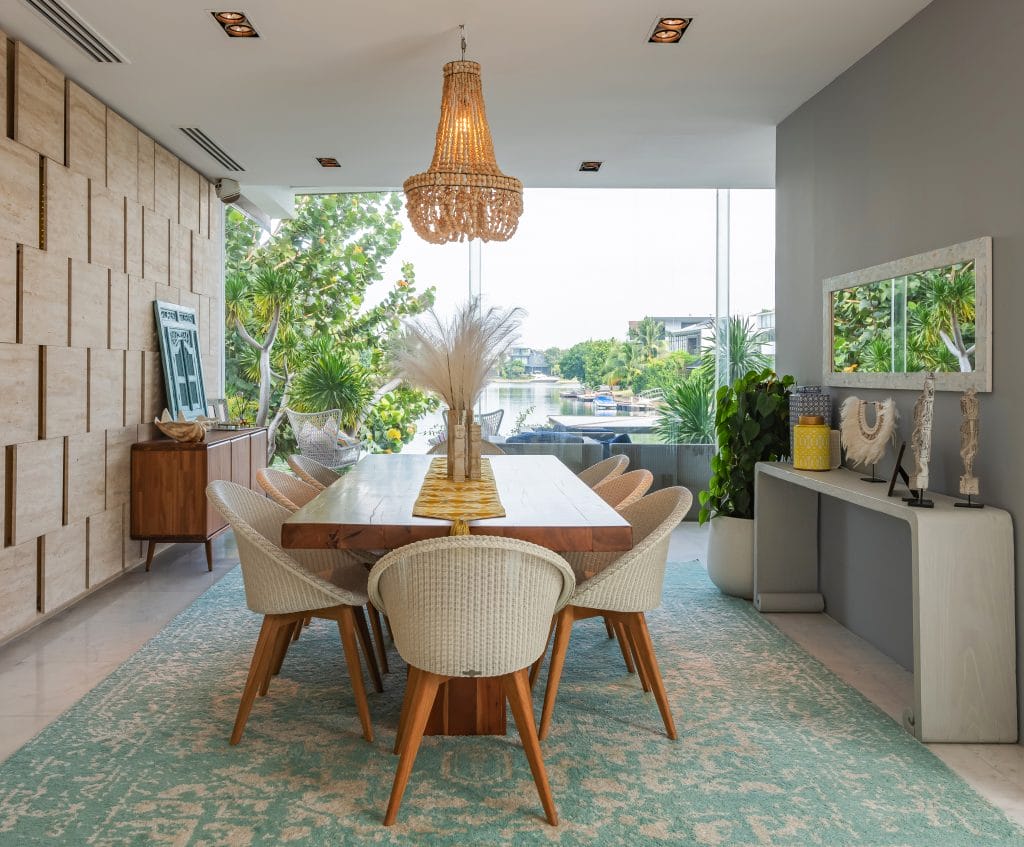 Beach dining room analog spaces by DECORILLA designer, Nazli U.