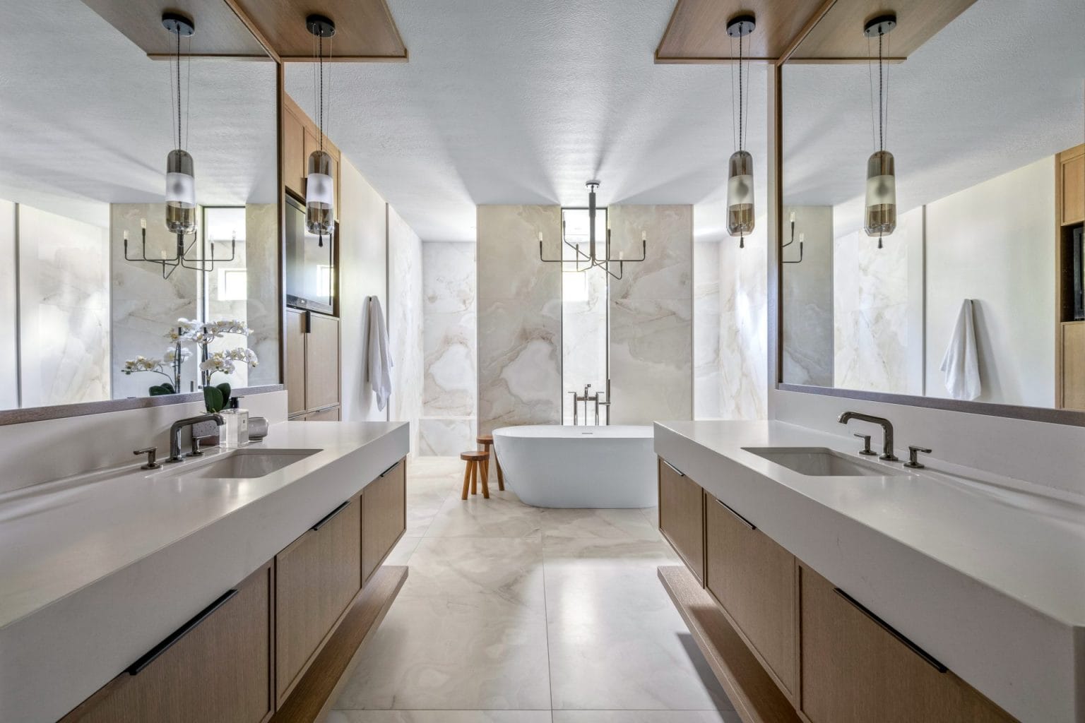 Before & After: Modern Transitional Kitchen and Bathroom Reno ...