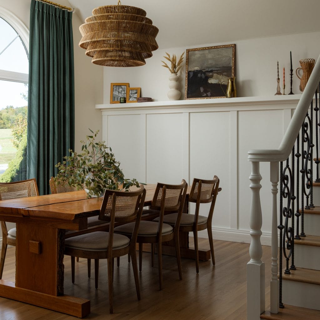 Transitional dining room by Decorilla designer, Katrina M.
