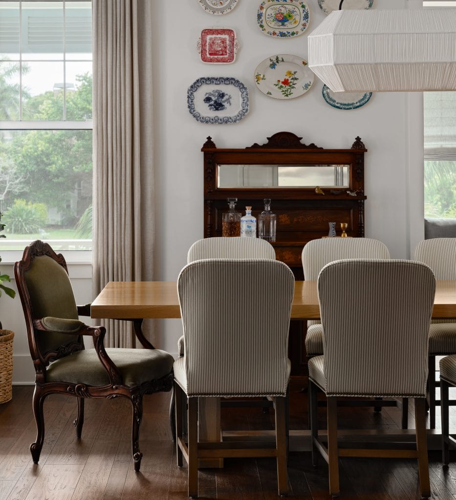 Traditional dining room interior design by Decorilla designer, Christina M.