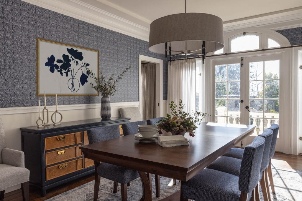 Cozy transitional dining room by Decorilla designer, Dana F.